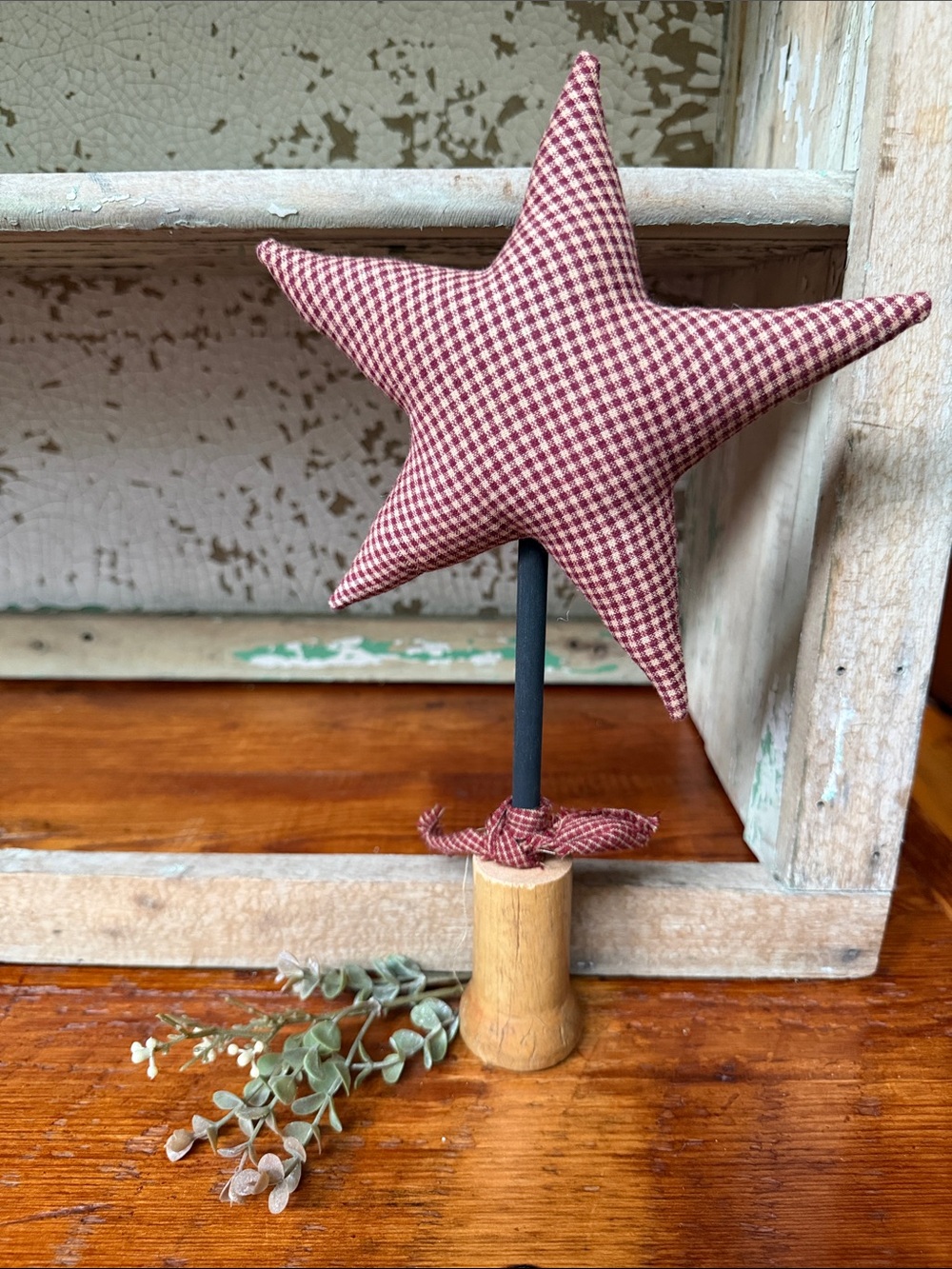 🇺🇸 Handmade Gingham Country Style Star on a Vintage Spool